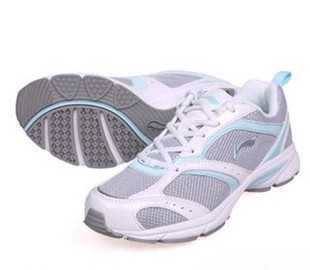 經(jīng)典運(yùn)動(dòng)鞋履，李寧ARHE016-2跑步鞋批發(fā)指南